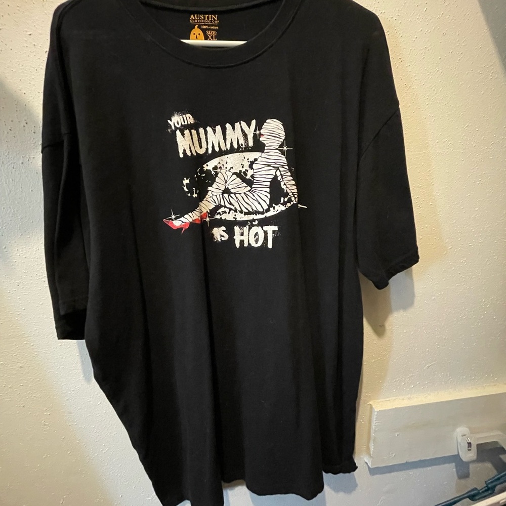 Black funny Halloween extra large shirt